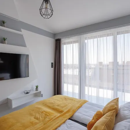 Noir - Penthouse Apartment
